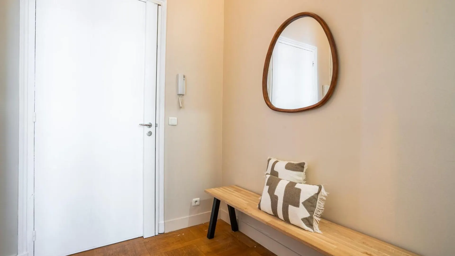Apartment Elegant Appartement - Proche Arc De Triomphe Paris