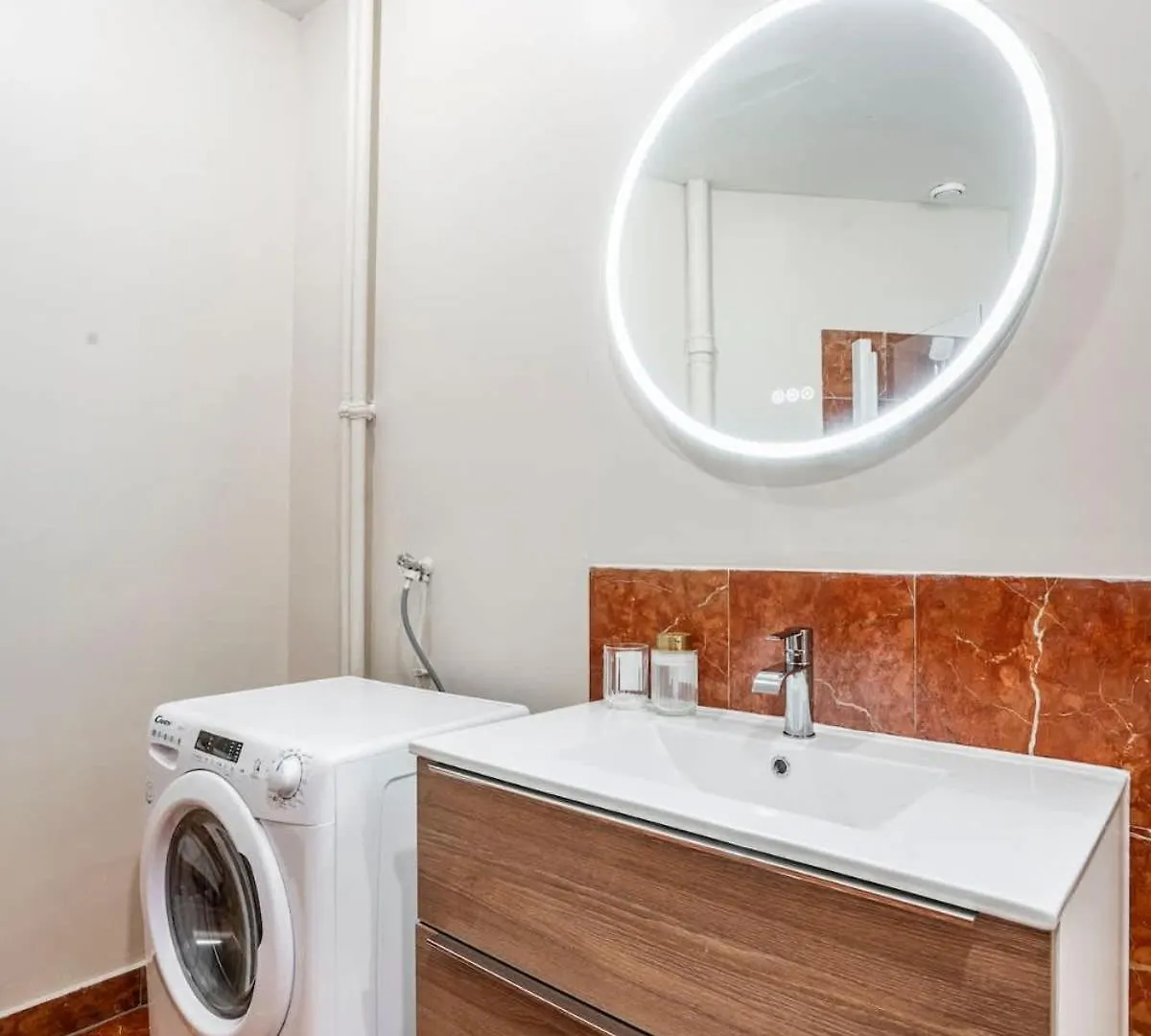 Elegant Appartement - Proche Arc De Triomphe Paris 0*,  France